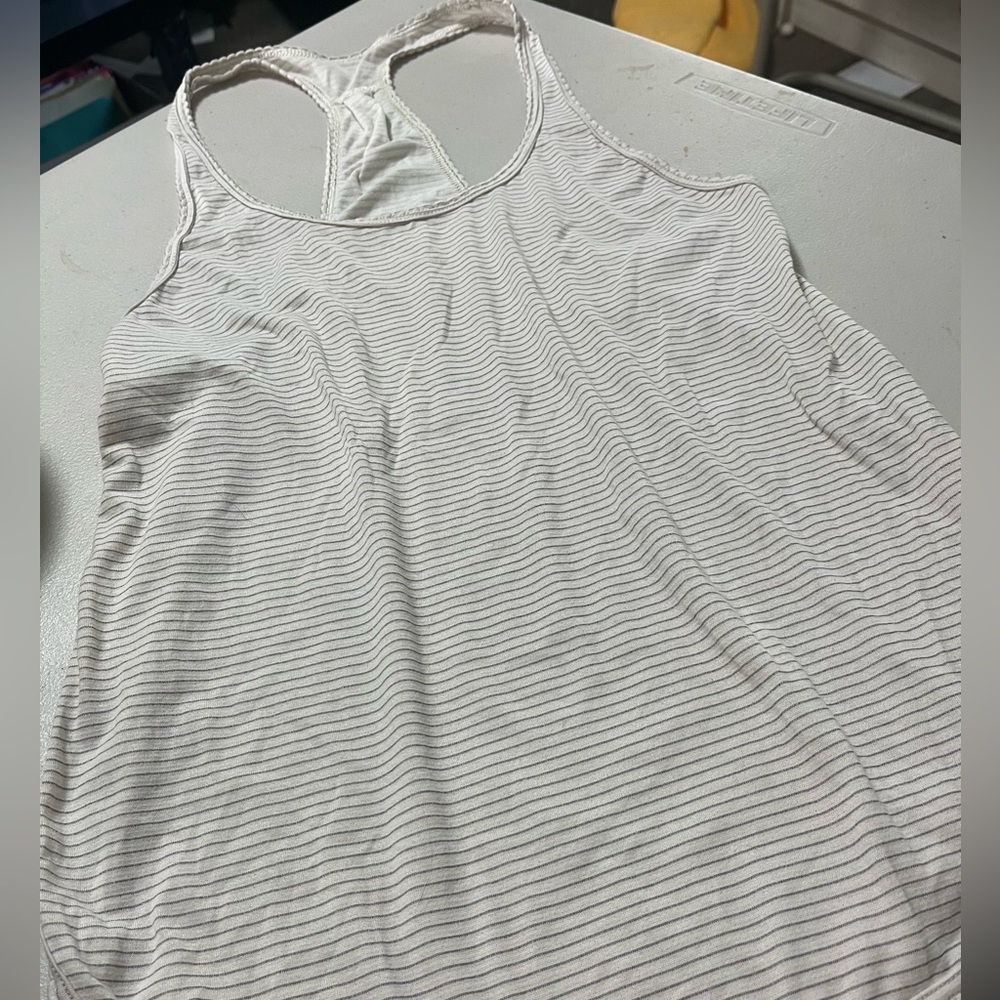 RARE Lululemon (2014) 105F Singlet *SILVER (Heathered Angel Wing, size 2)